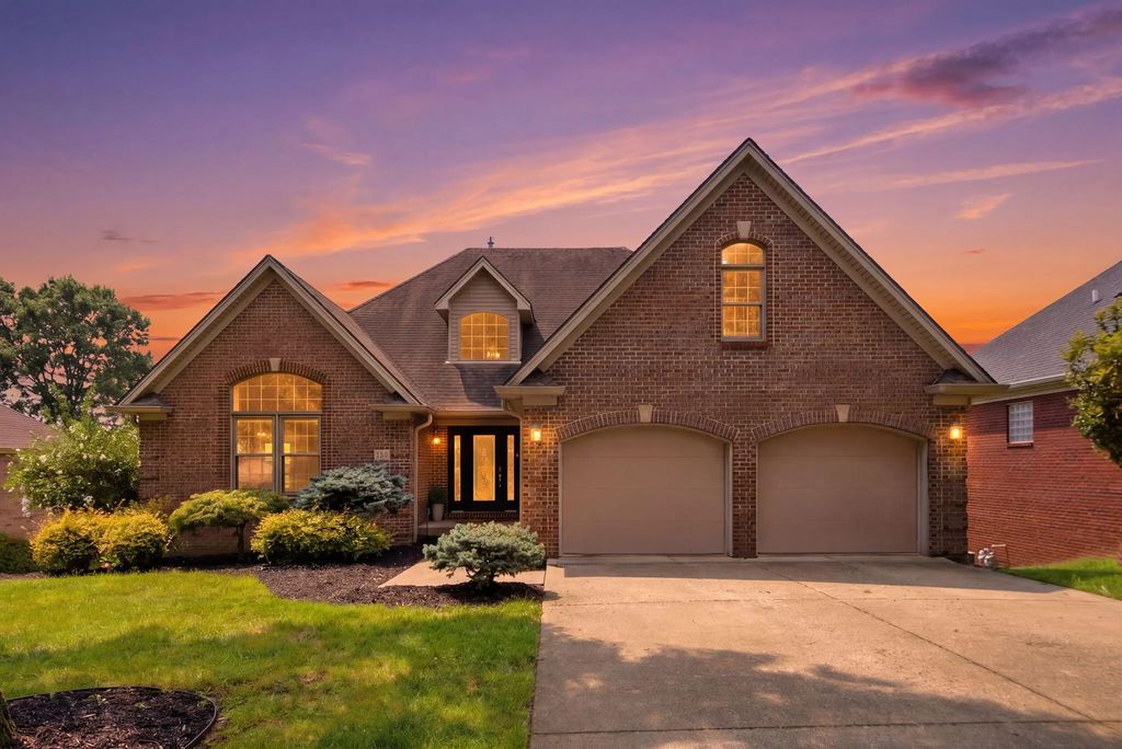 209 Park Lakes Drive, Richmond