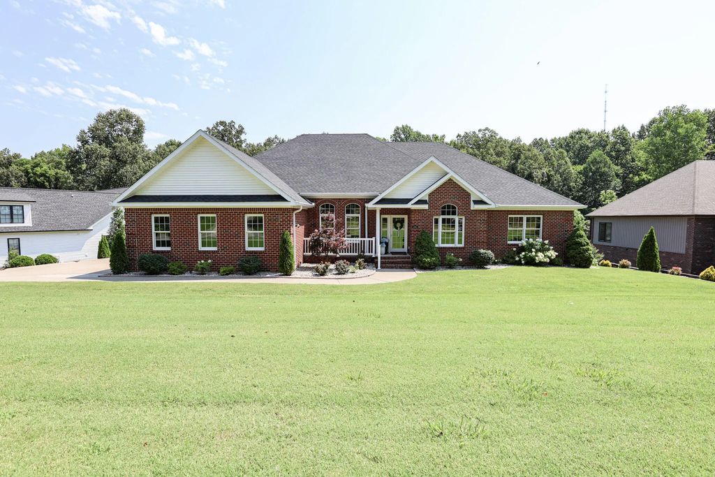 295 Wildcat Trace, Paducah