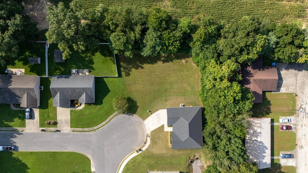 1826 S Doran Road, Murray