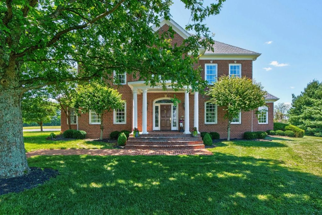 1700 Sahalee Drive, Lexington
