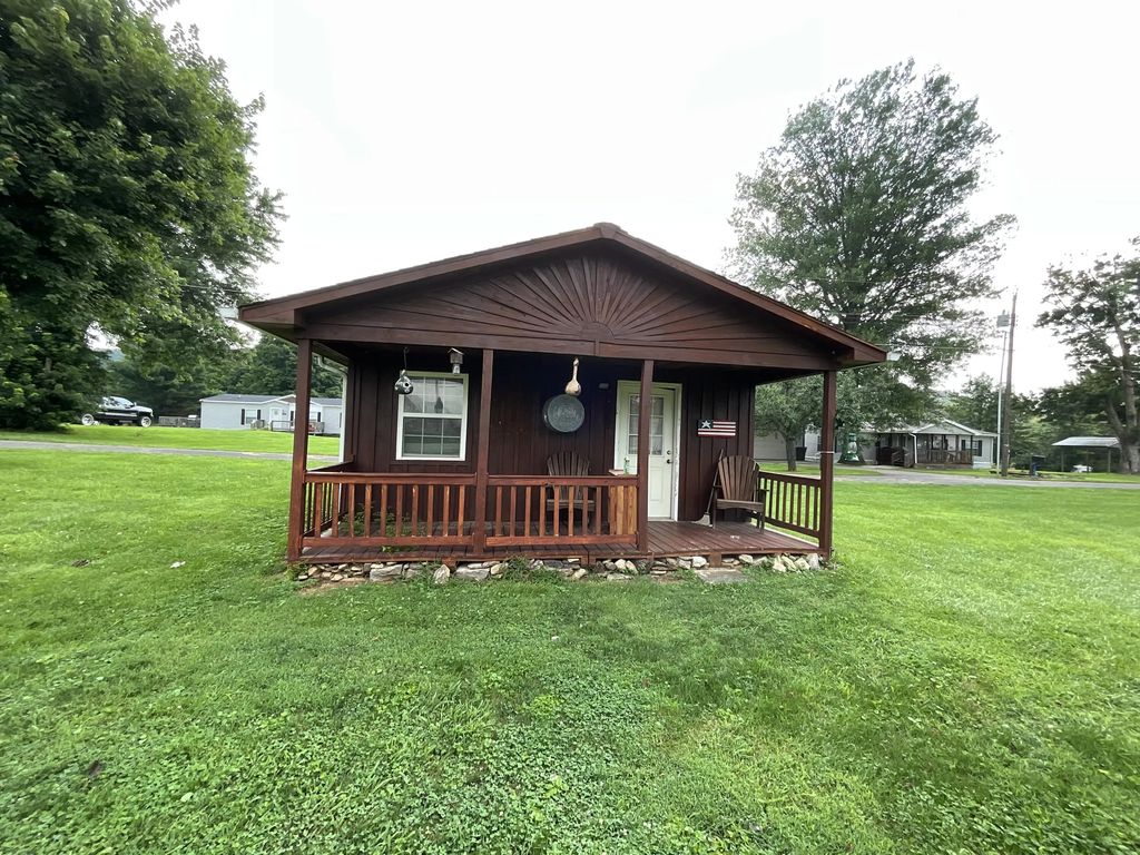 3210  Kentucky Hwy  198, Hustonville