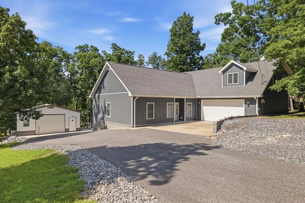 124 Hickory Hill Lane, Benton