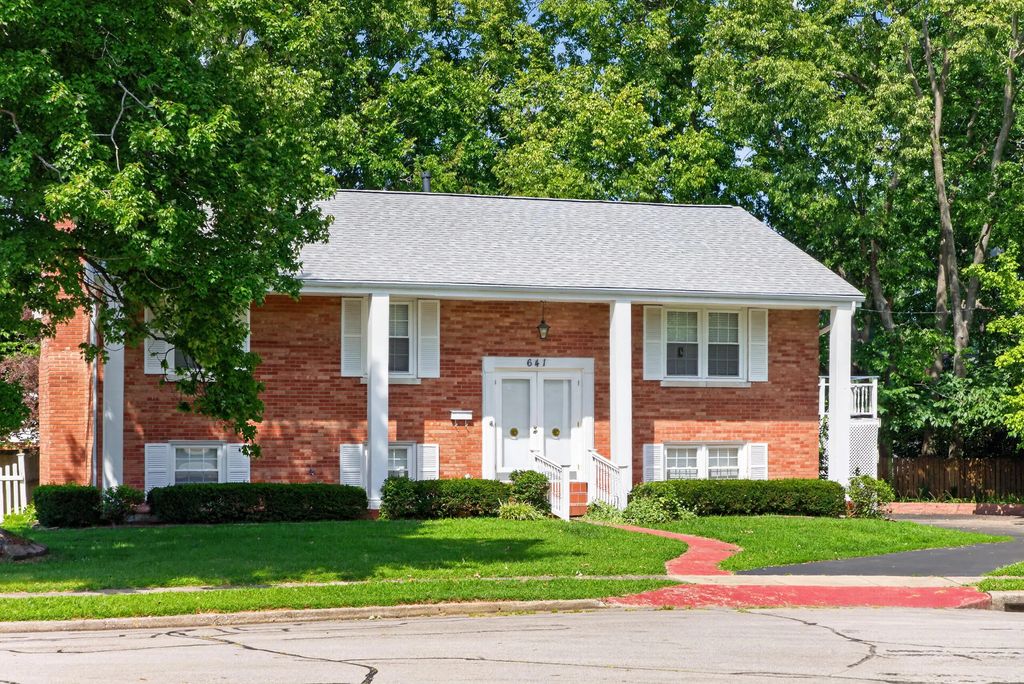 641 Bellcastle Road, Lexington