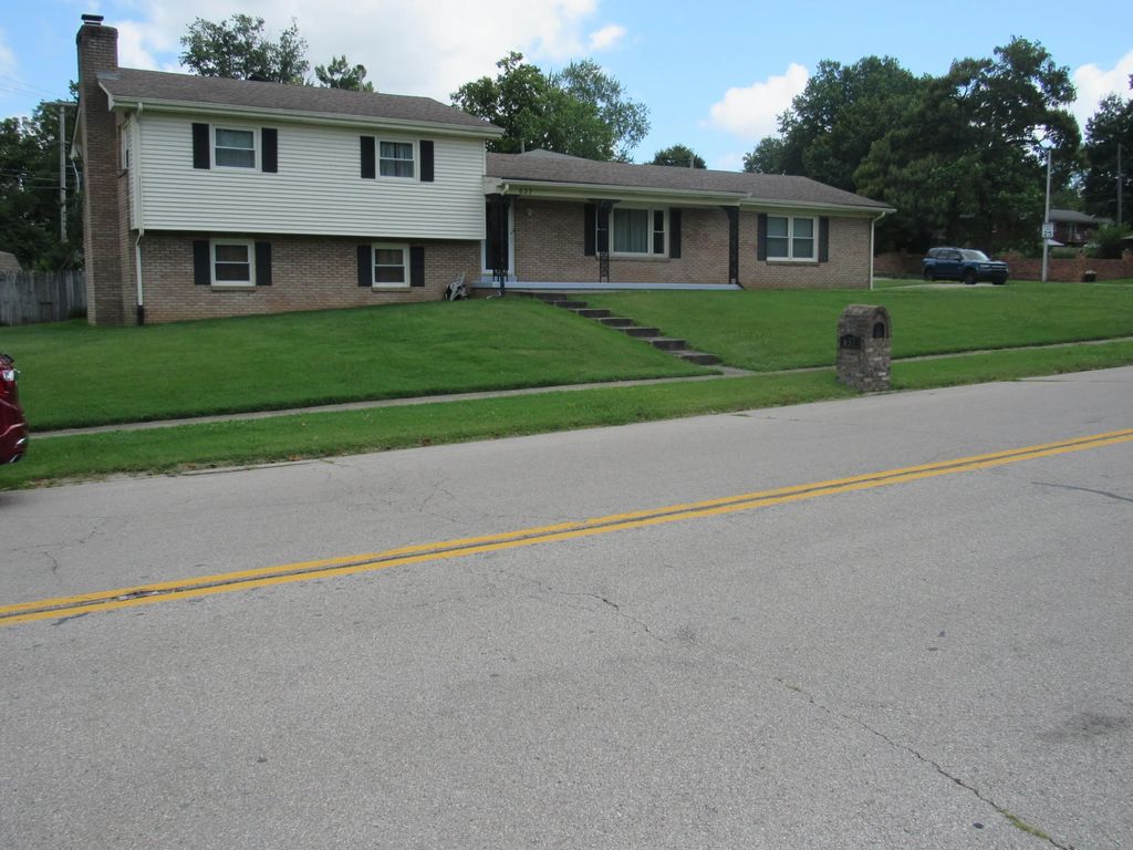 637 Cromwell Way, Lexington