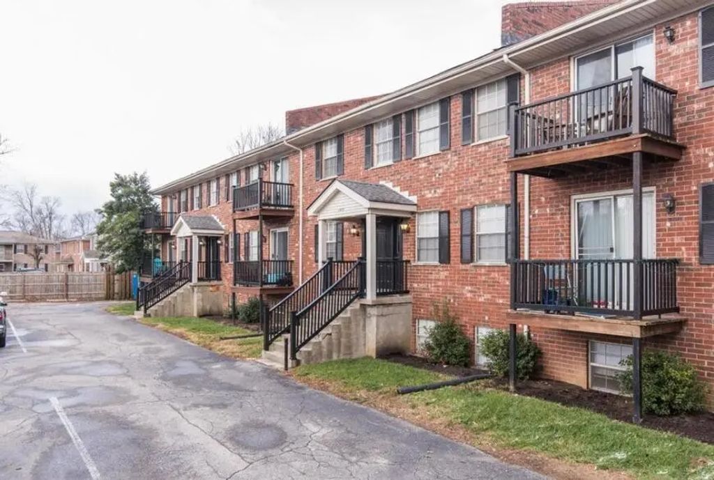 185 Donabrook Court C10, Lexington