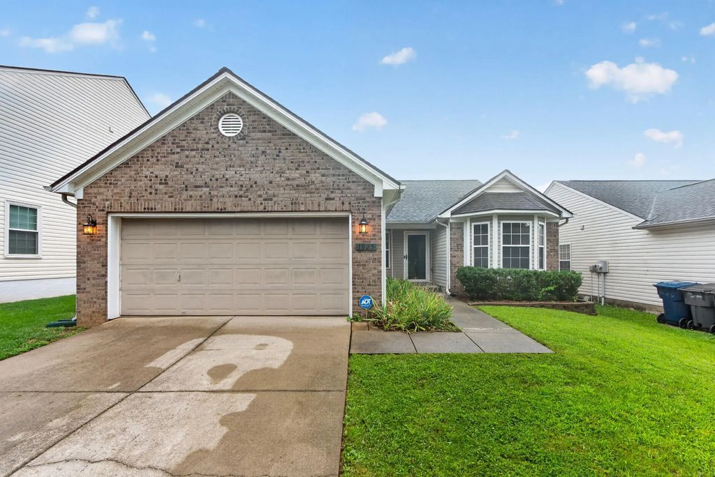 1925 Lost Trail Lane, Lexington