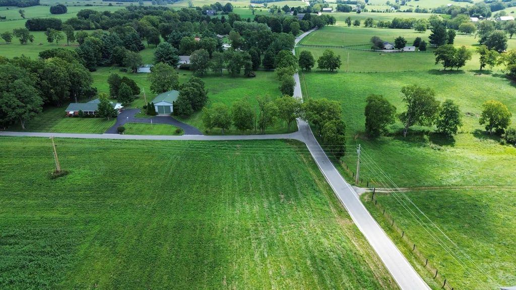 0969 Walnut Grove  Road, Carlisle