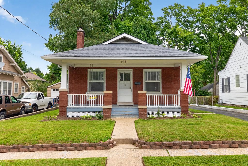 143 Penmoken Park, Lexington