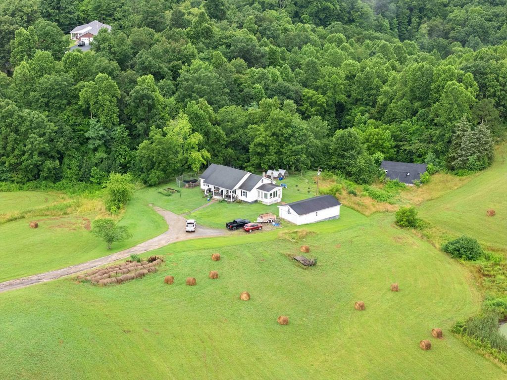 101 Steele Lane, McKee