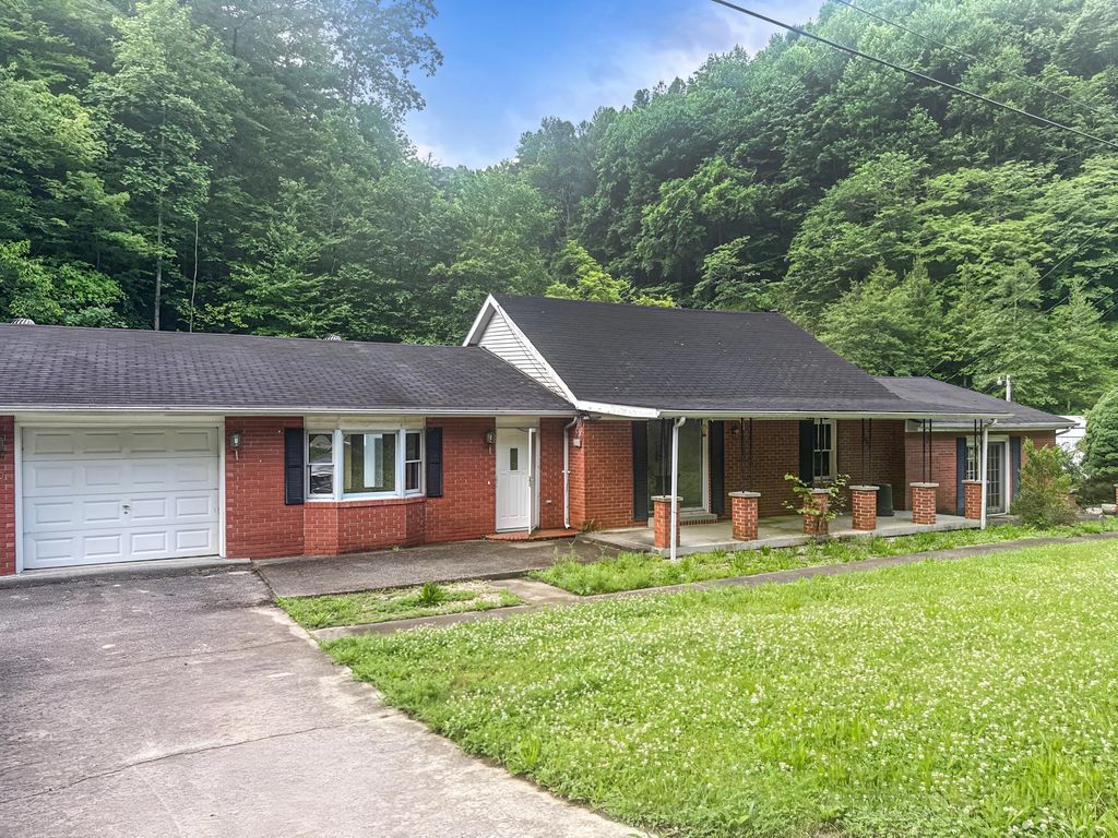 2101 Town Hill Road, Jackson