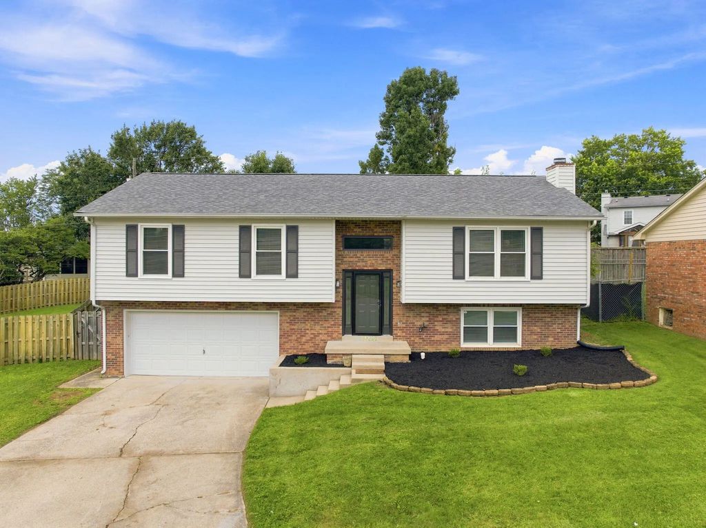 3709 Cali Court, Lexington