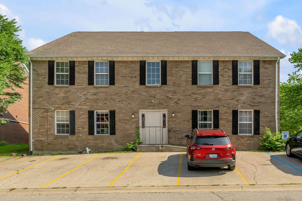 2856 Ryan Circle, Lexington