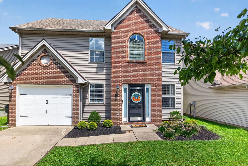 3057 River Run Trail, Lexington