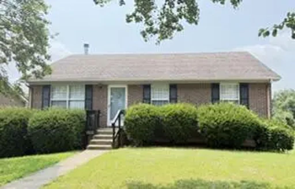 336 Fox Harbour Drive, Lexington