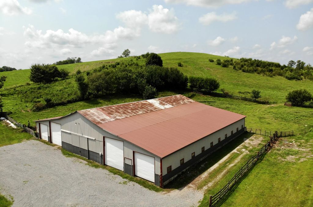 100 Clark Street, Hustonville