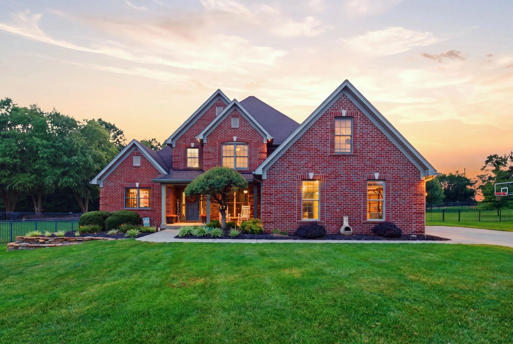4702 Tall Grass Court, La Grange
