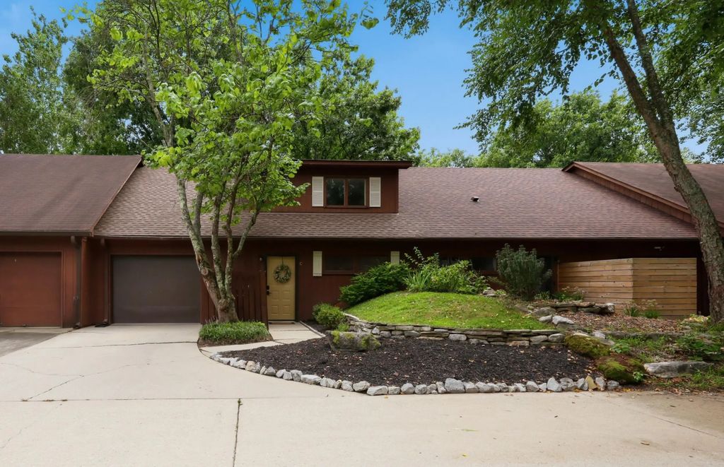516 Grove Ln Lane C, Lexington