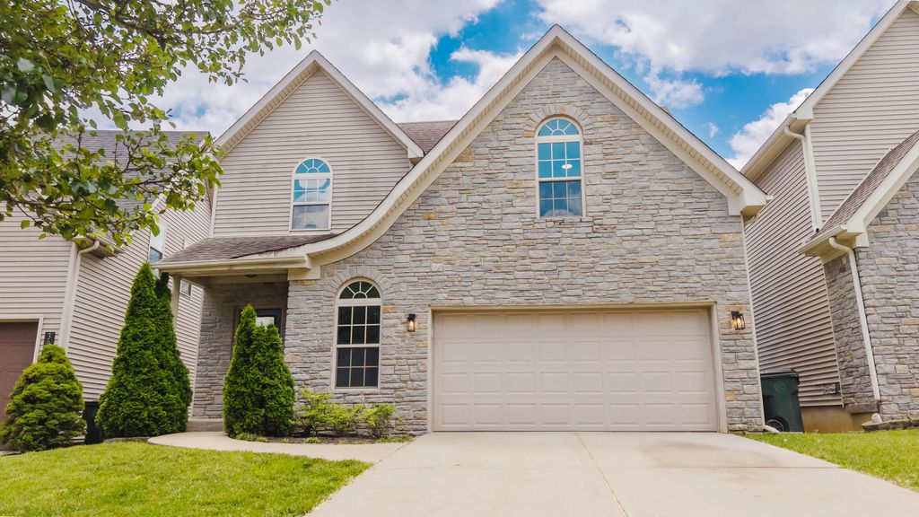 3052 Roundway Down Lane, Lexington