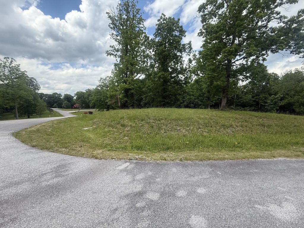 46 Red Maple Lane, Monticello