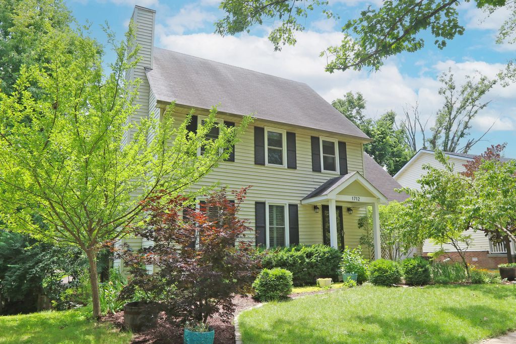 1712 Brook Park Drive, Lexington