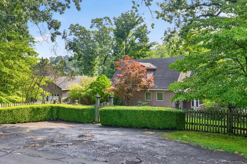 750 Chimney Rock Road, Harrodsburg