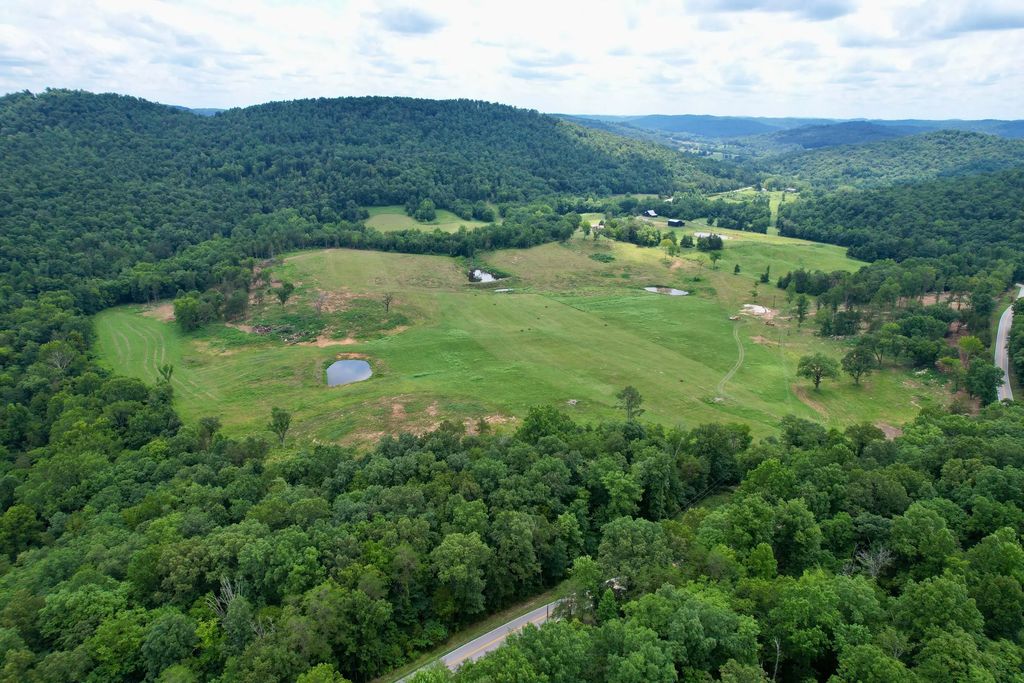 1330 Ky-790, Monticello