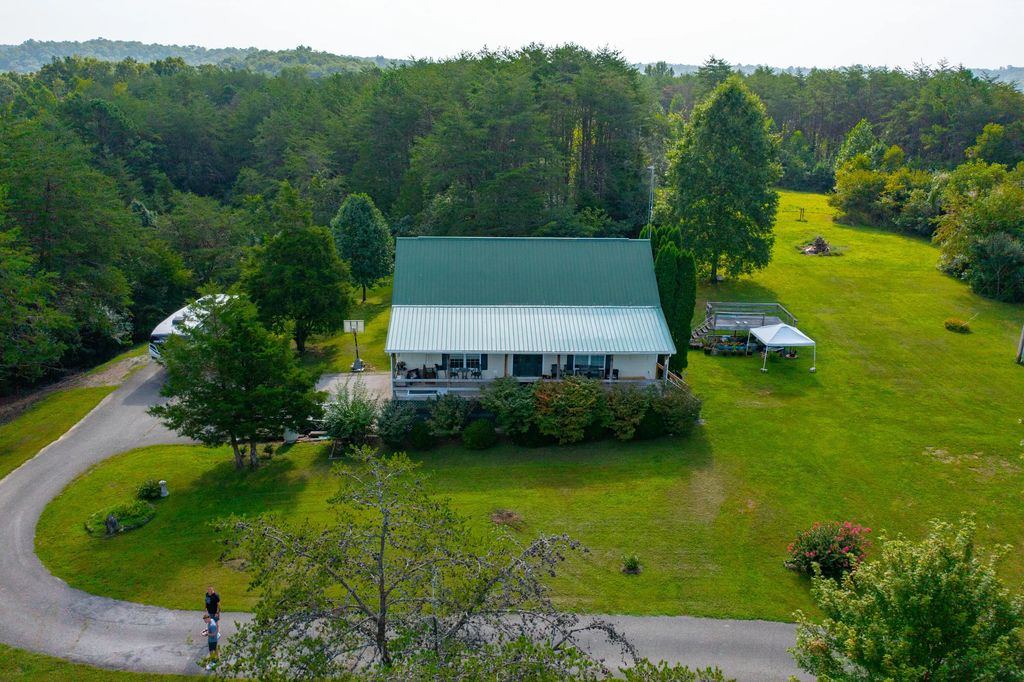 4300 White Oak Road, London