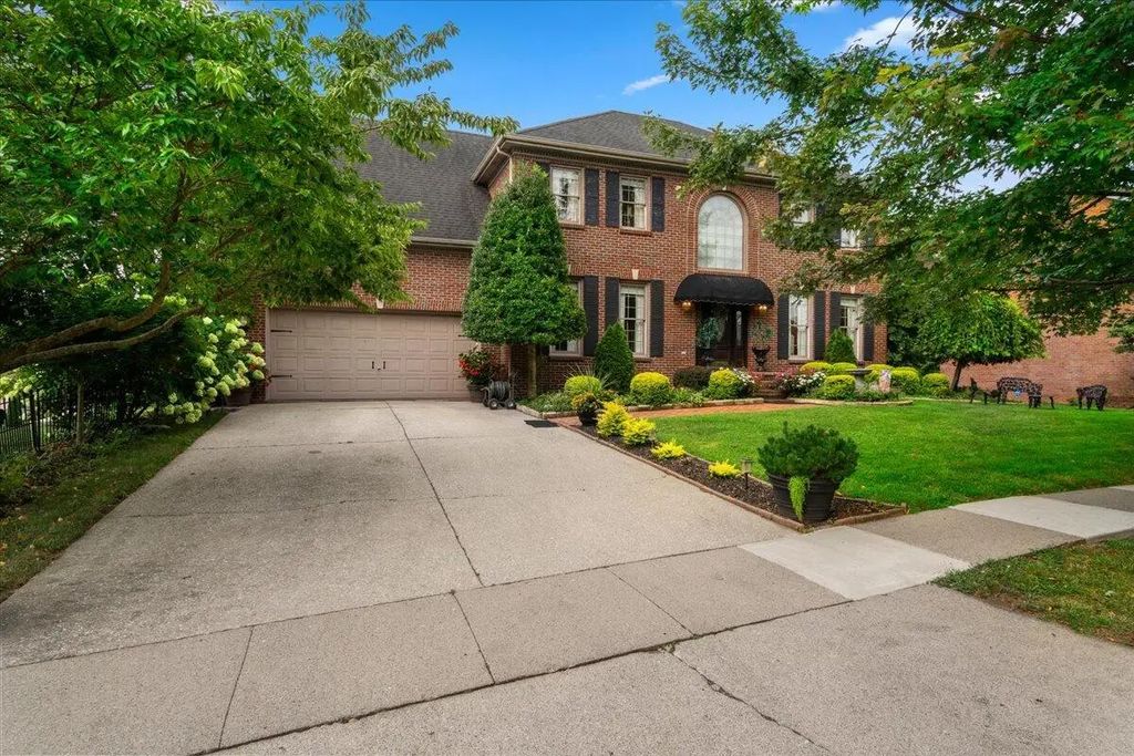 3442 Chestnut Hill Lane, Lexington