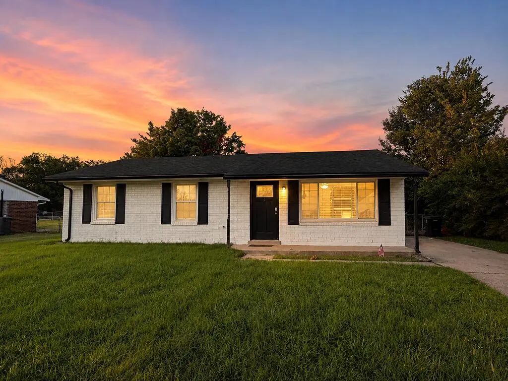 211 Mount Vernon Drive, Georgetown