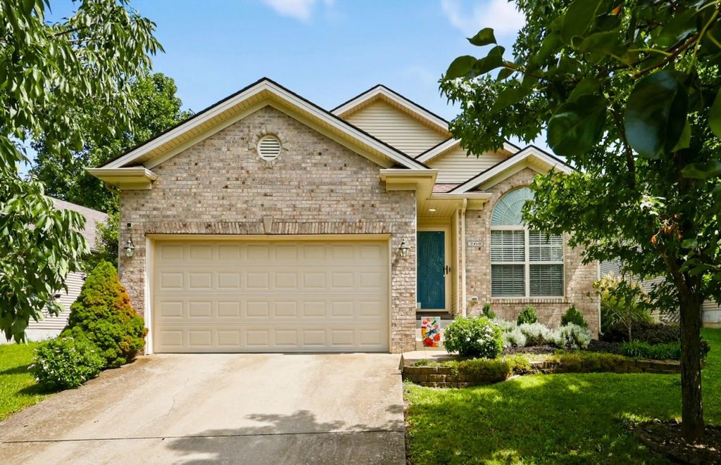 268 Long Branch Lane, Lexington