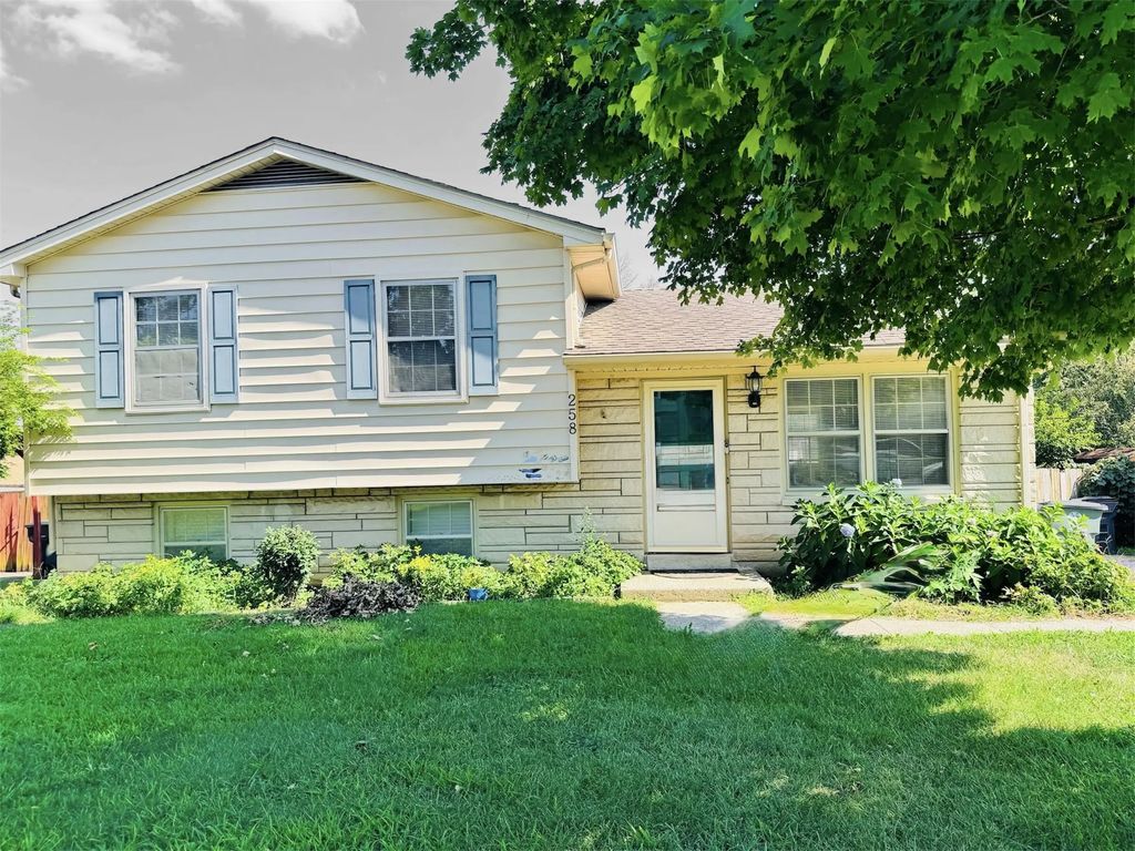 258 S Eagle Creek Drive, Lexington
