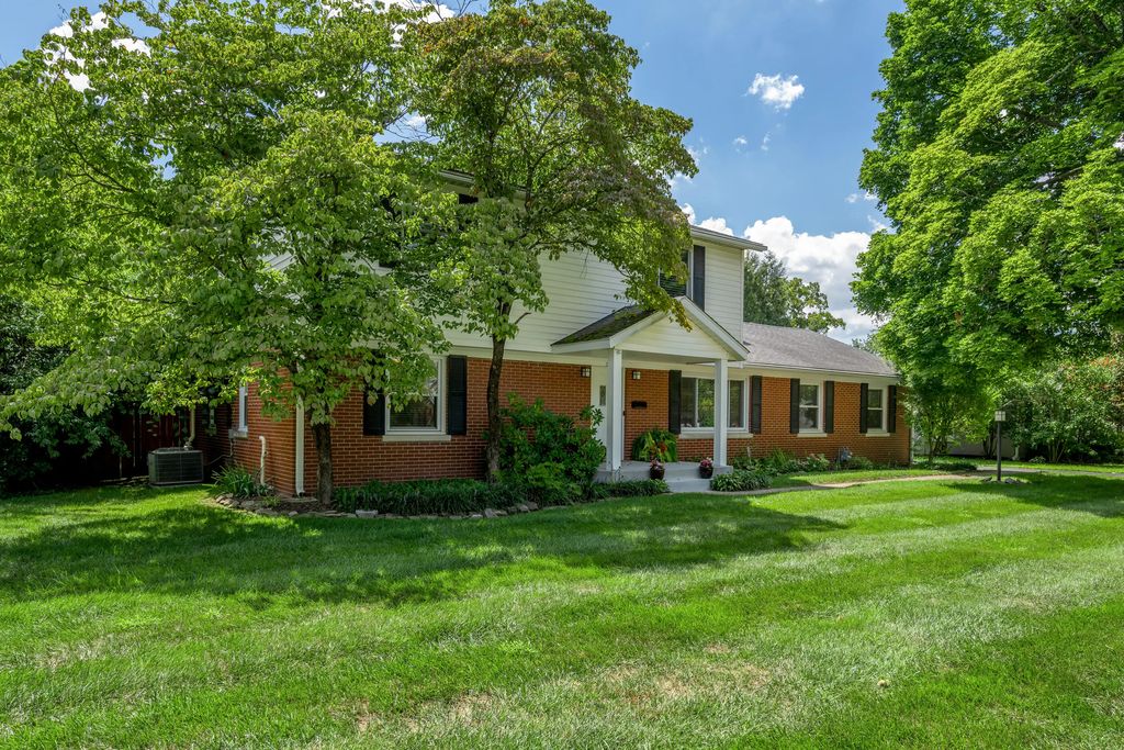 352 Albany Road, Lexington