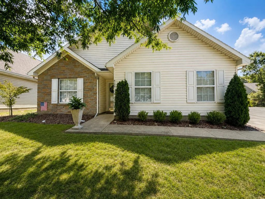 829 Statesman Way, Lexington