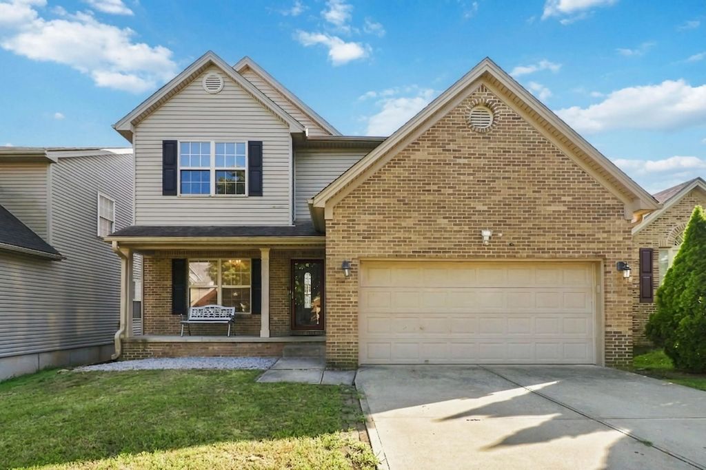 919 Winding Oak Trail, Lexington