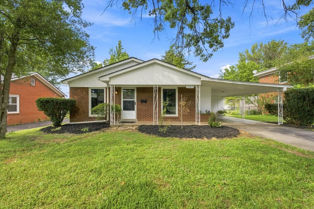 1907 Port Royal Court, Lexington