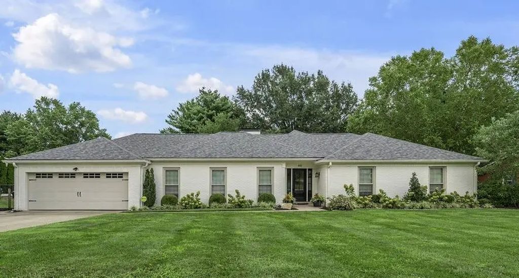 612 Autumn Lane, Lexington