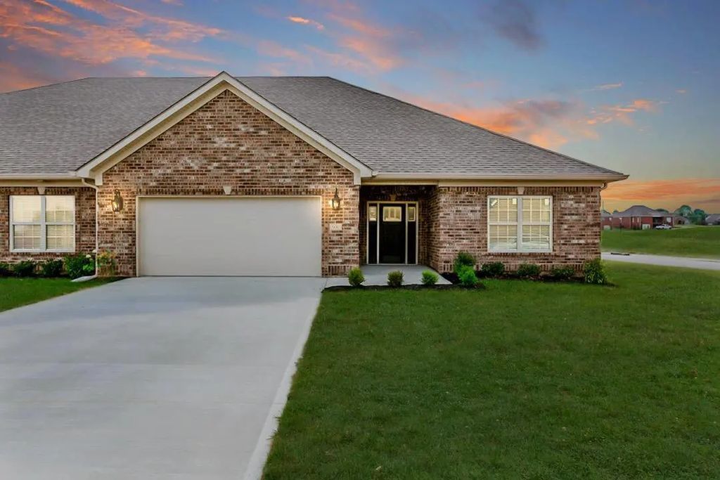 927 Paddock Court, Richmond