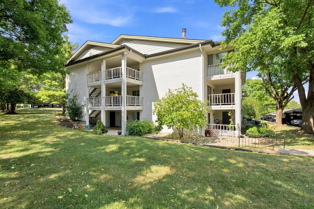 395 Redding Road 213, Lexington