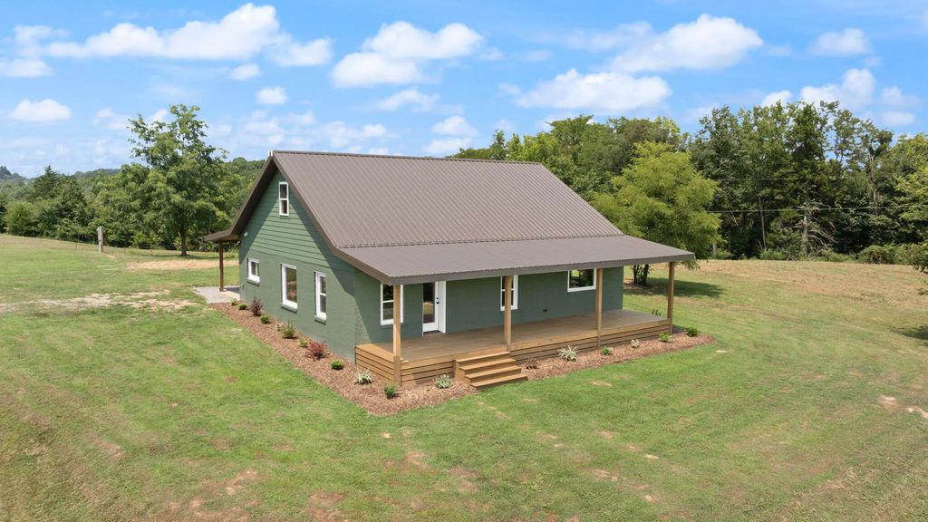 466 Santifee Anderson Road, Greensburg