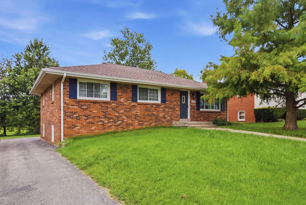 563 Bishop Drive, Lexington