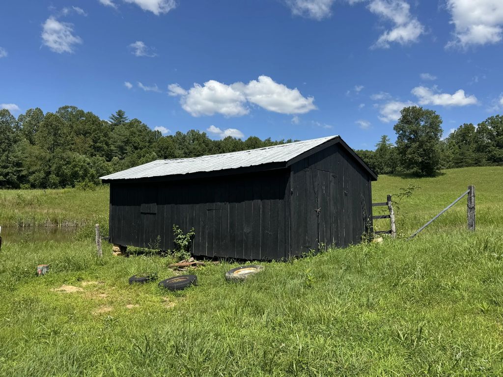 256 Calaboose-rocky Branch Road, Campton