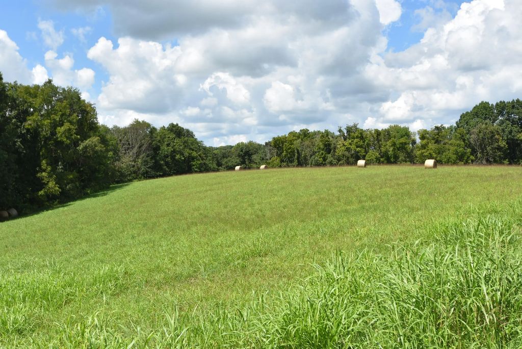 900 A T Dean Road, Harrodsburg
