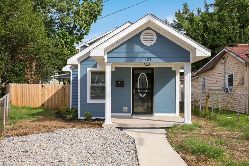 423 Roosevelt Boulevard, Lexington