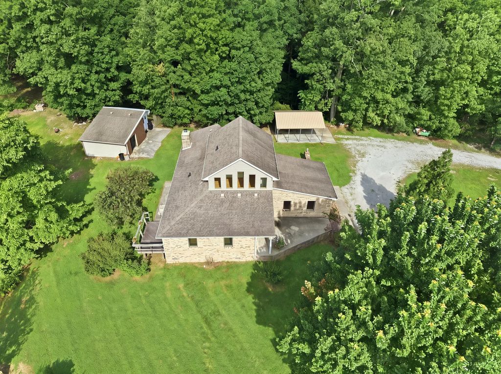 830 Narrow Gap Road, Paint Lick