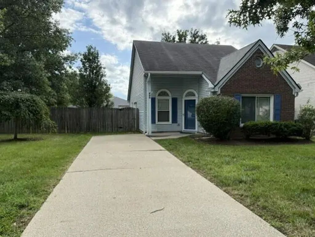 620 Princeton Circle, Lexington