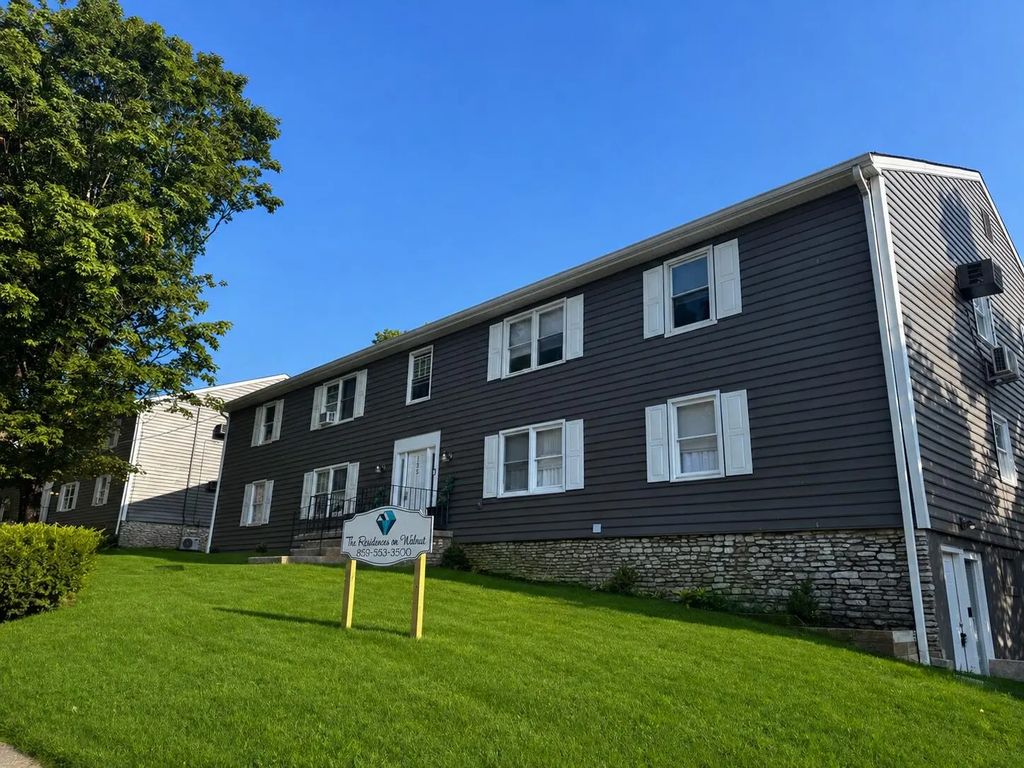 115-135 E Walnut Street, Danville