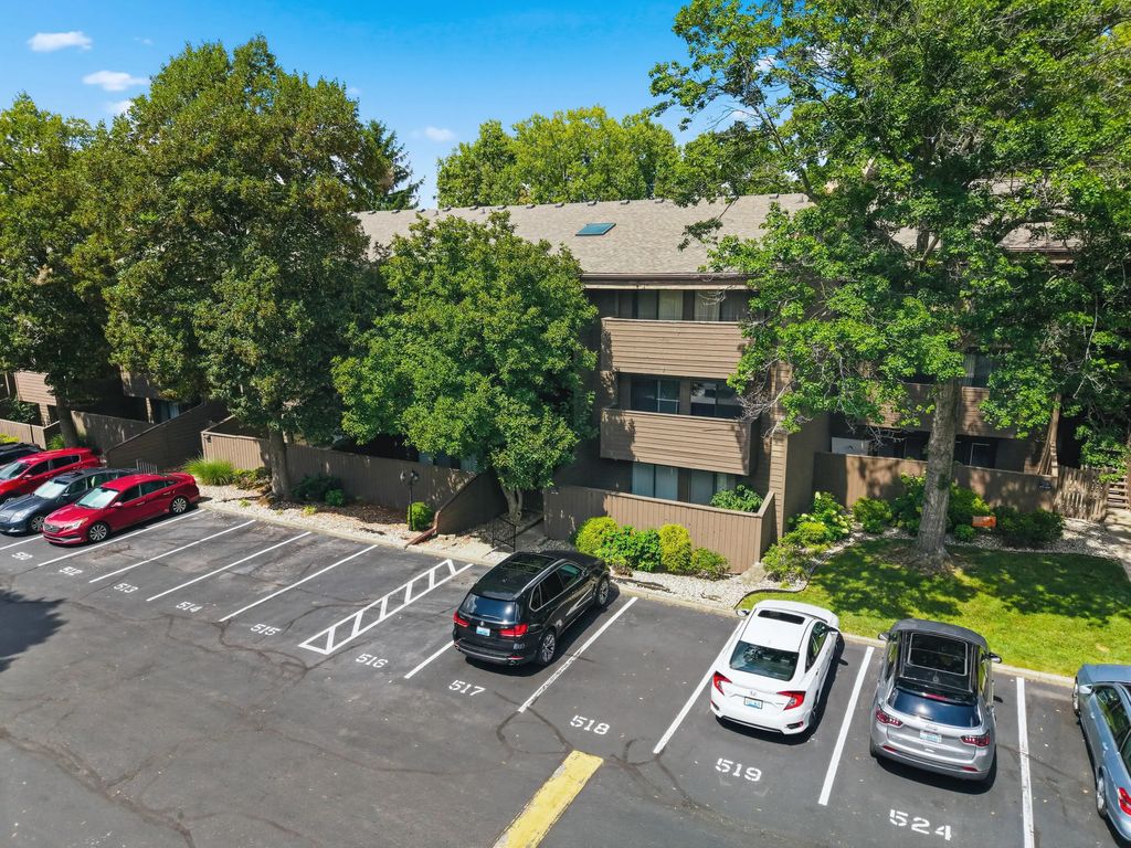 750 Shaker Drive 515, Lexington