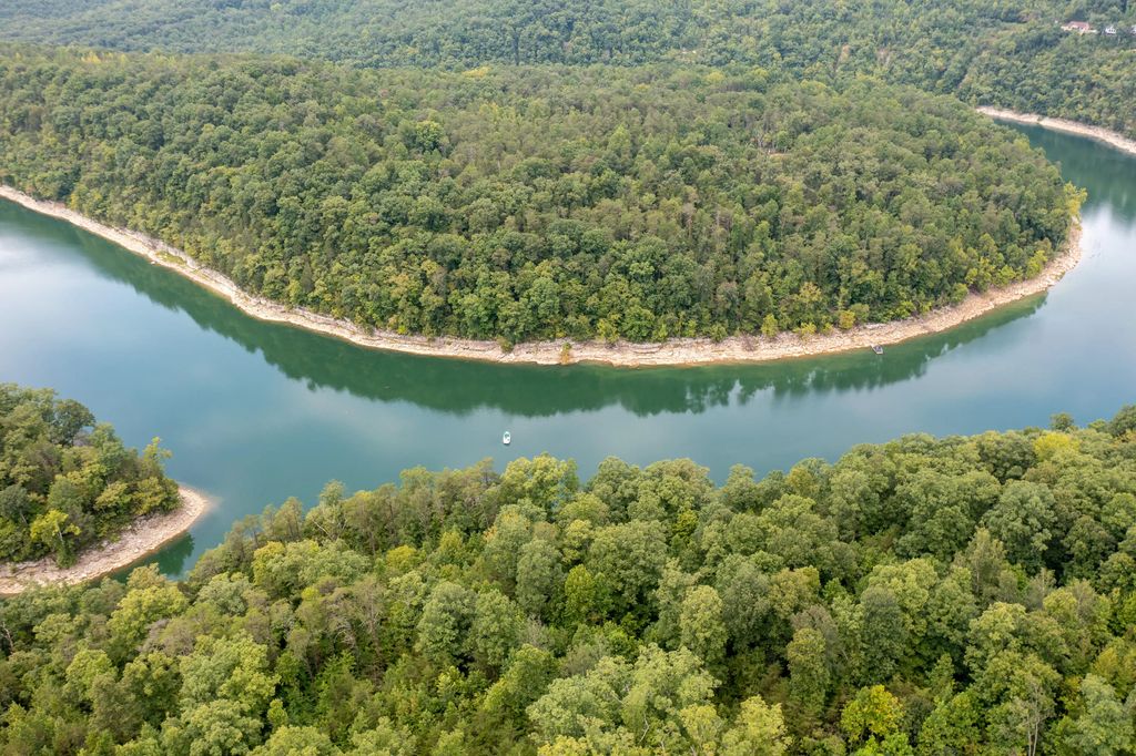 200  Indian Creek  Road, Burnside