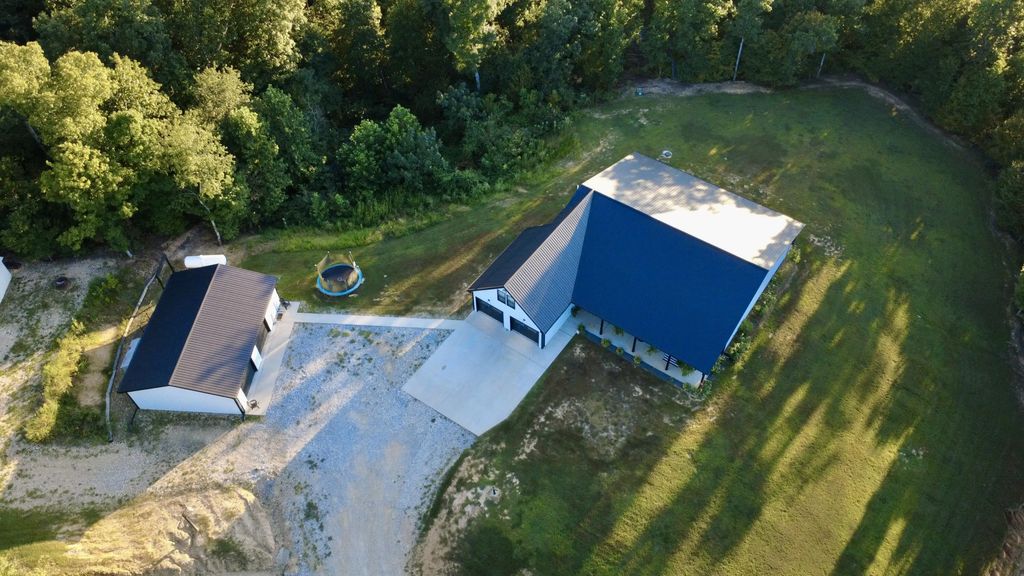 554 Mcnichols Road, Cadiz