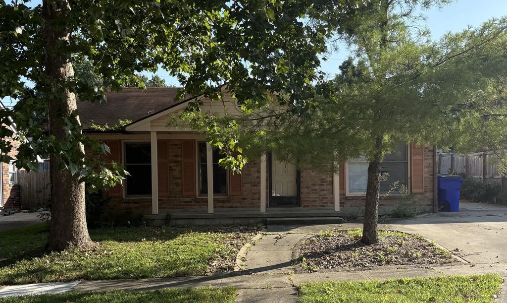 1569 Springfield Drive, Lexington